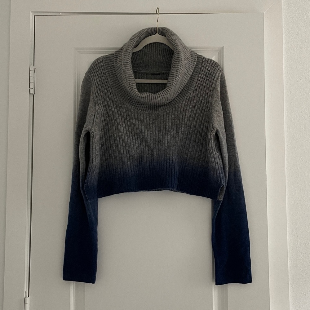 Ellie Tahari Cropped Sweater Cowlneck Gray Blue Boho Chic